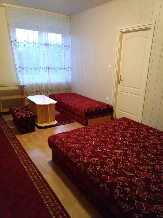 Nóra Apartman Apartamento Balatonfůzfő Exterior foto